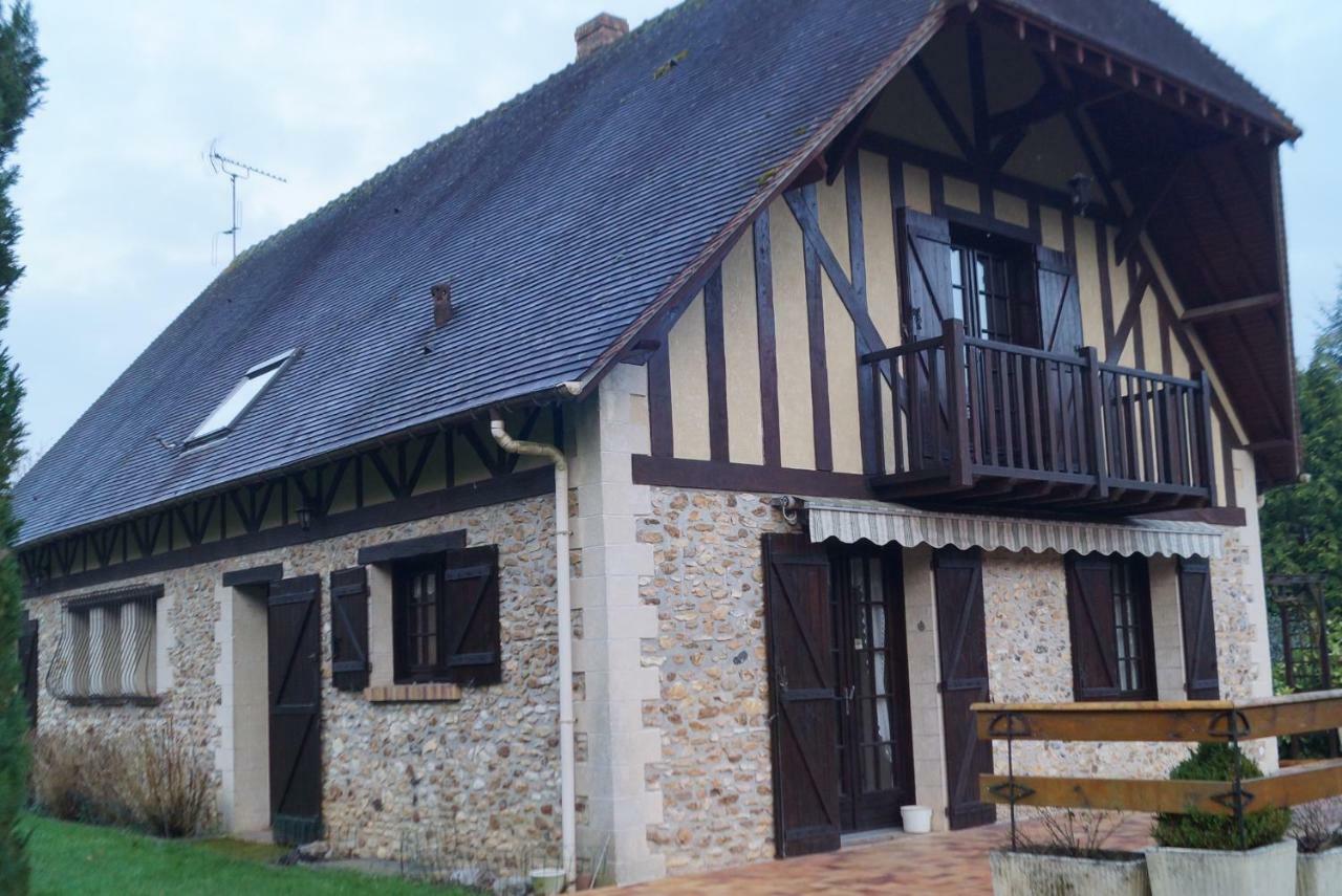 Maison Au Calme A La Campagne Saint-Pierre-de-Bailleul المظهر الخارجي الصورة